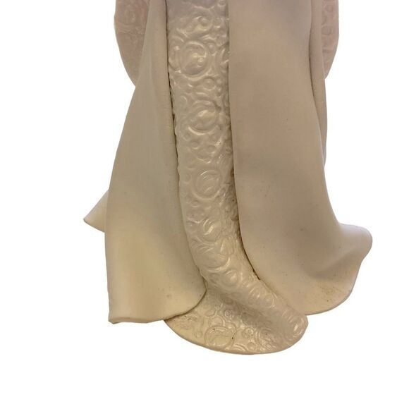 Kneeded Angels Harmony 6901 Angel Figurine - Picture 7 of 14